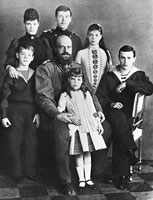 Александр III и Мария Федоровна с детьми